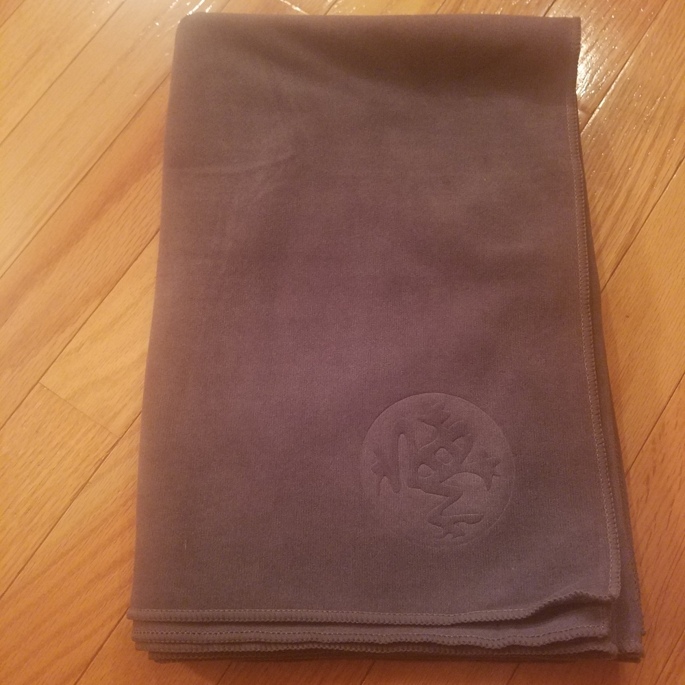 Manduka eQua hot yoga anti slip towel